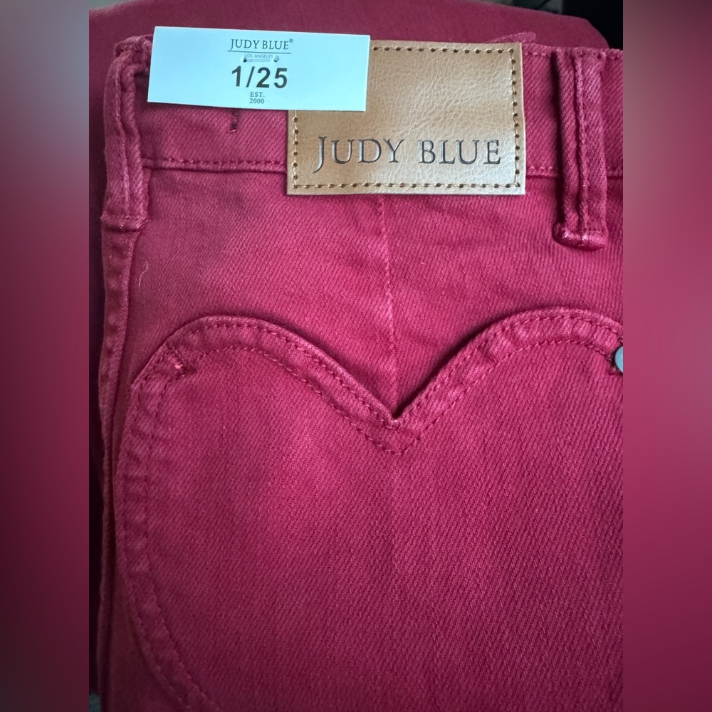 NEW Judy Blue Burgundy Red Heart Pocket 90’s Straight/ Wide Leg High Waist Jeans - Picture 6 of 6